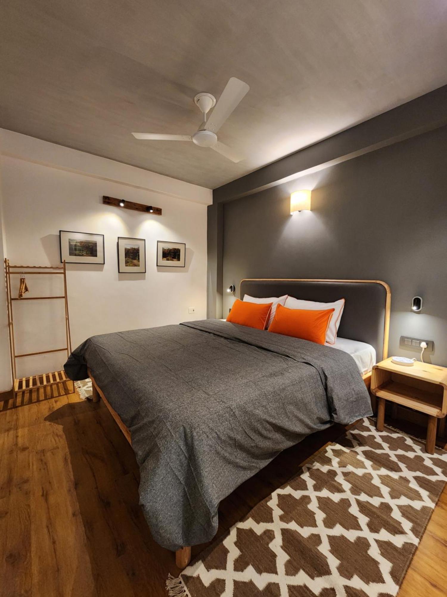 J House Near Bhikaji Hostel Ню Делхи Екстериор снимка