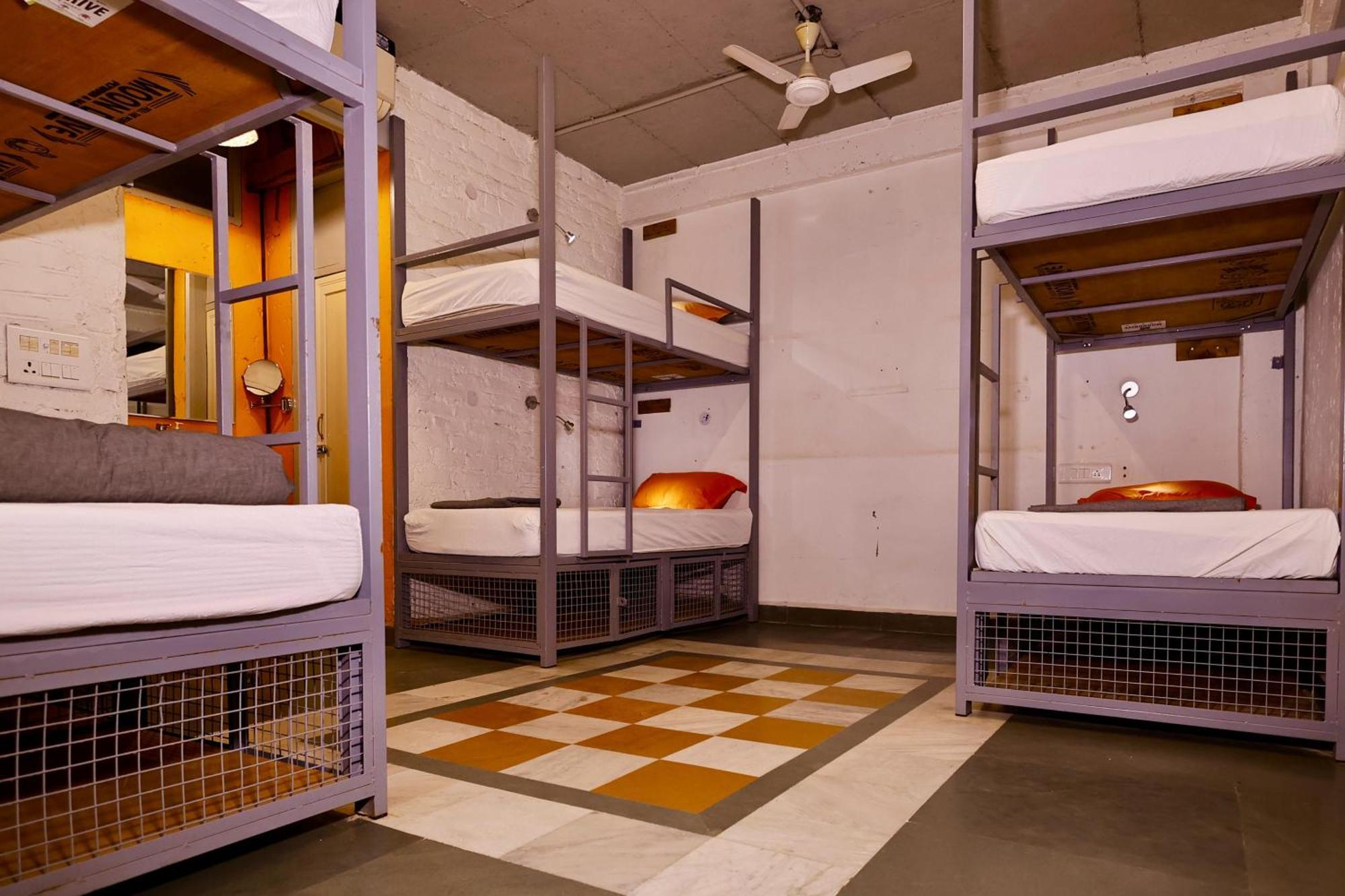 J House Near Bhikaji Hostel Ню Делхи Екстериор снимка