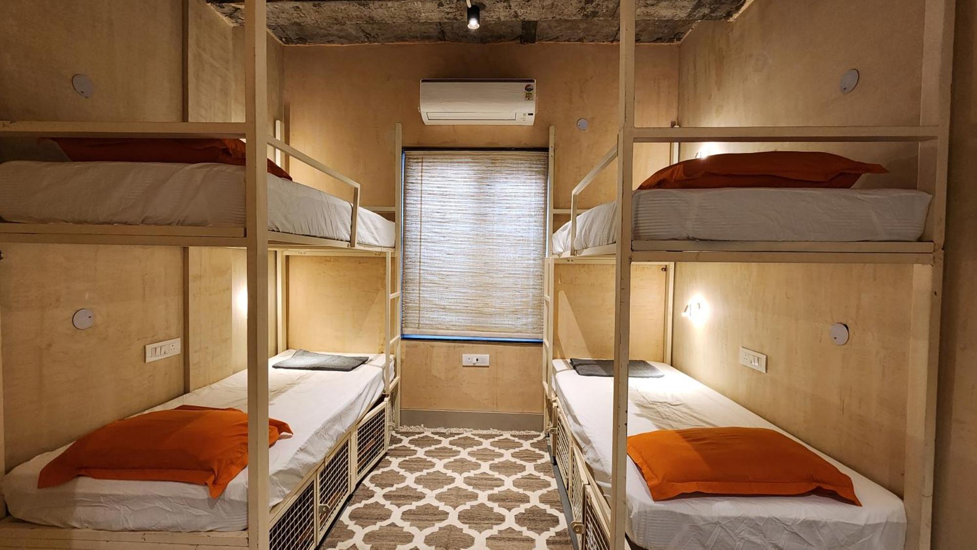 J House Near Bhikaji Hostel Ню Делхи Екстериор снимка