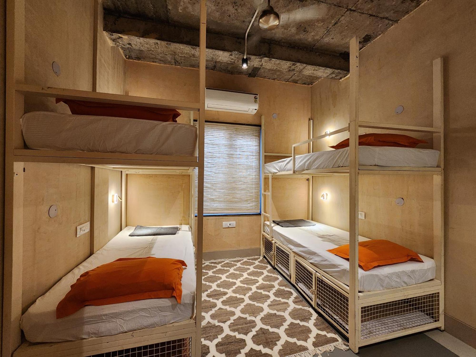 J House Near Bhikaji Hostel Ню Делхи Екстериор снимка